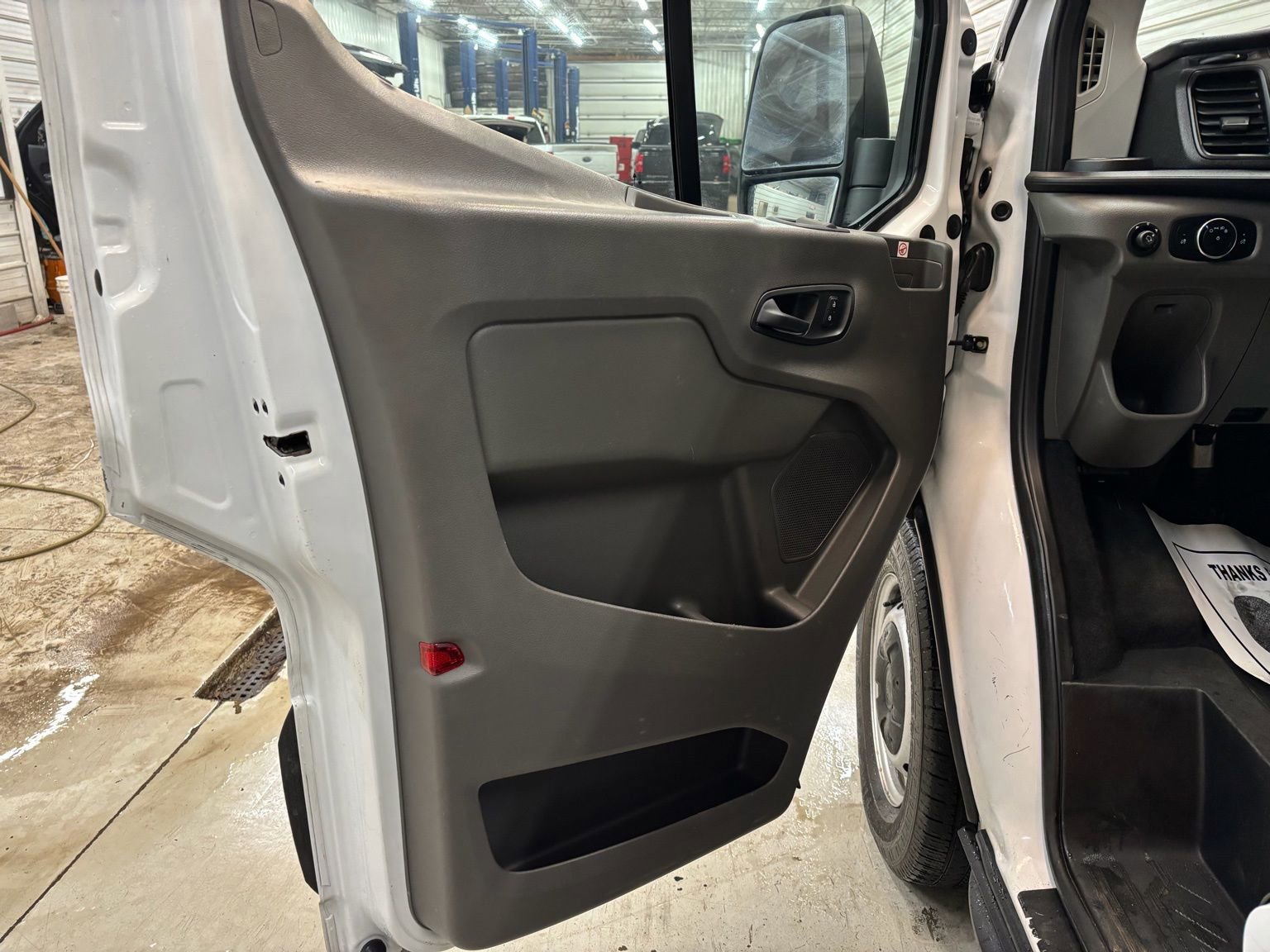 Used 2020 Ford Transit 150 XL image 7