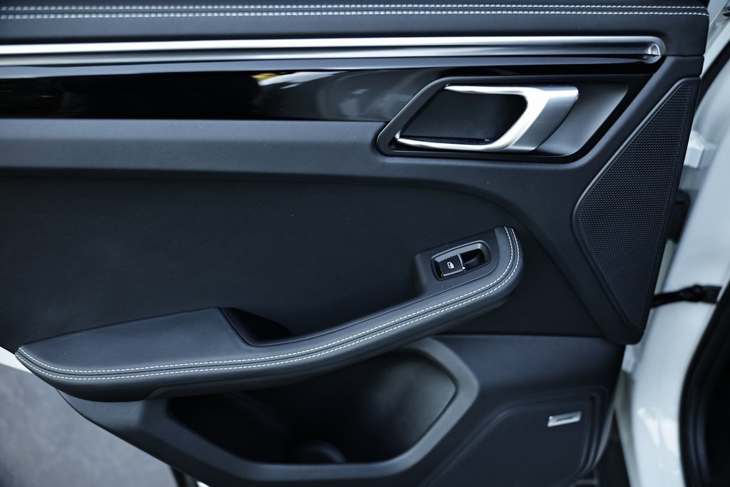 Used 2023 Porsche Macan S image 26