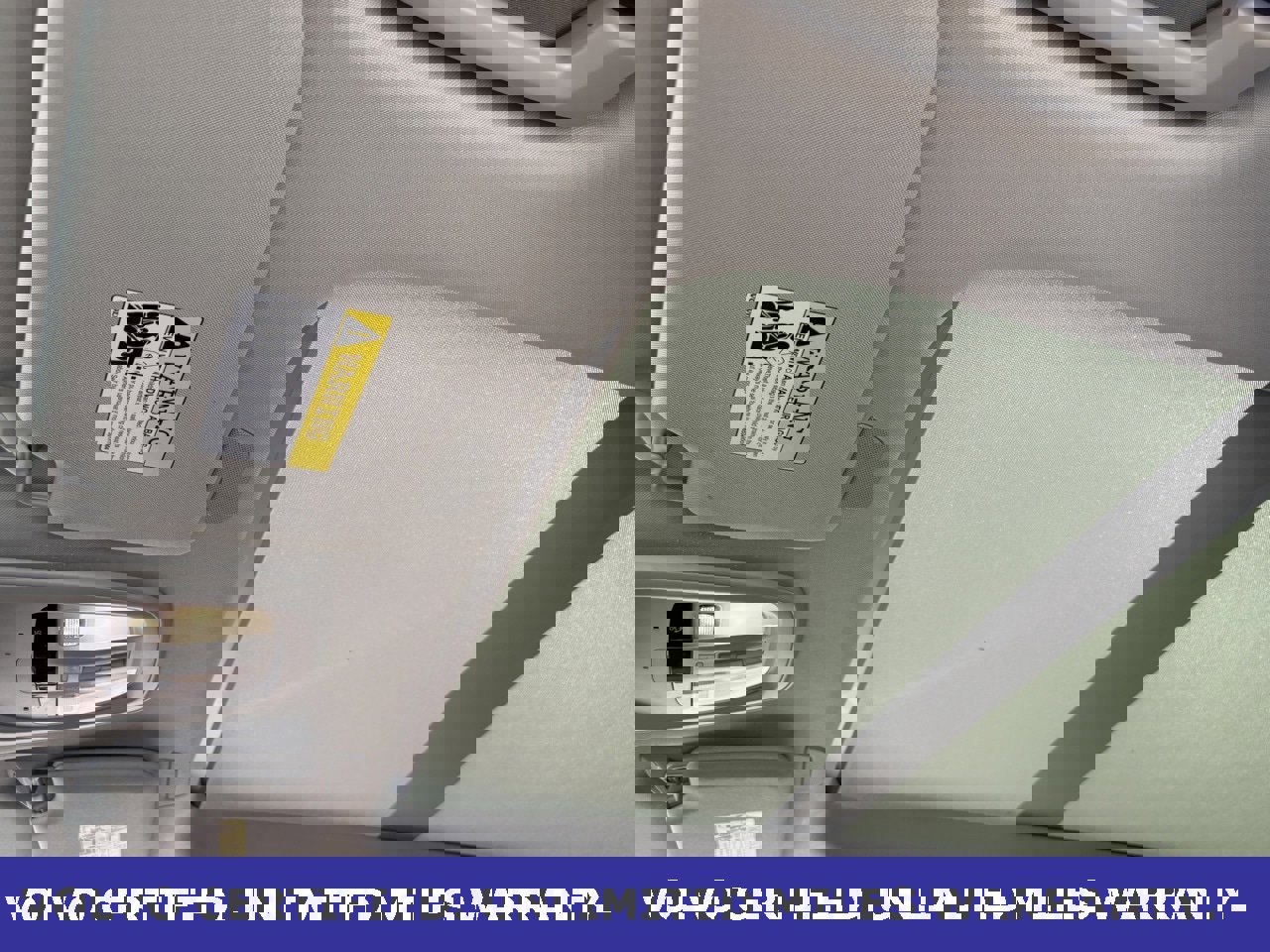 Certified 2025 Volvo XC90 B6 Plus image 31