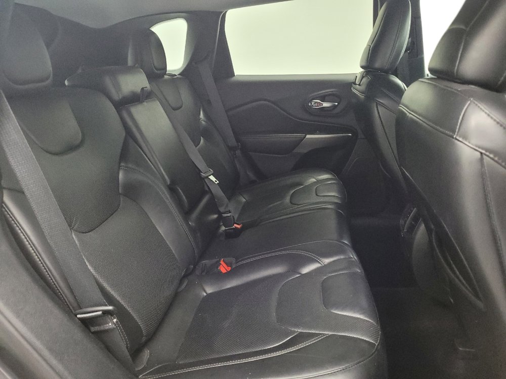 Used 2020 Jeep Cherokee Limited image 18