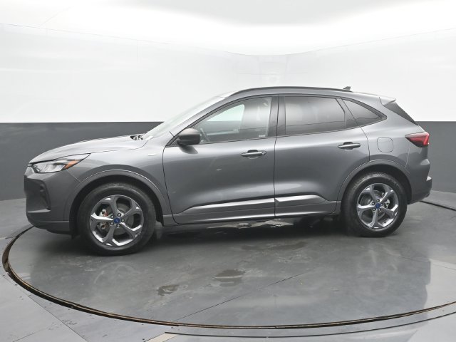 Used 2023 Ford Escape ST-Line AWD/4WD image 2