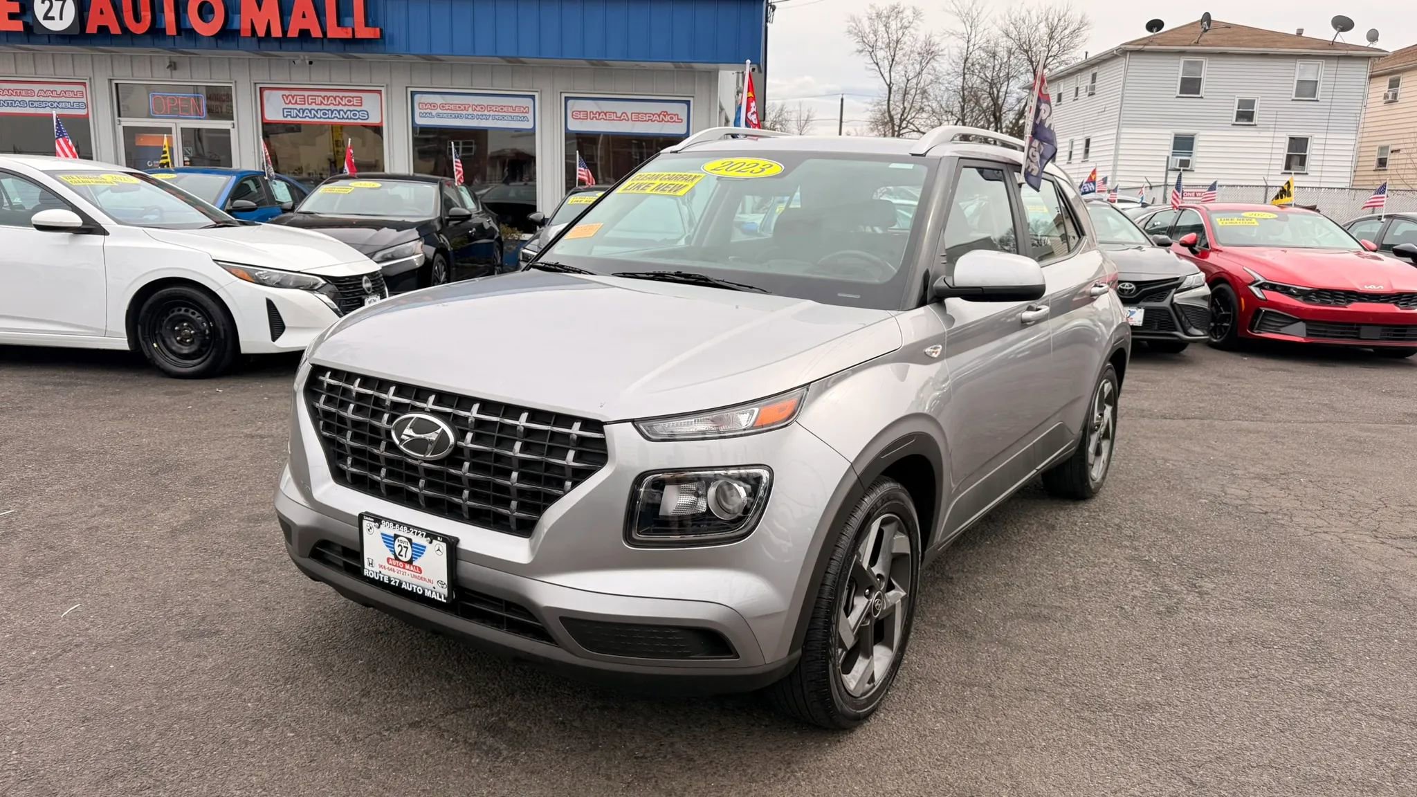 Used 2023 Hyundai Venue SEL image 1
