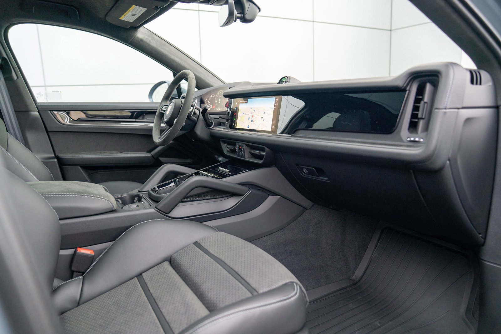 New 2026 Porsche Cayenne GTS image 26