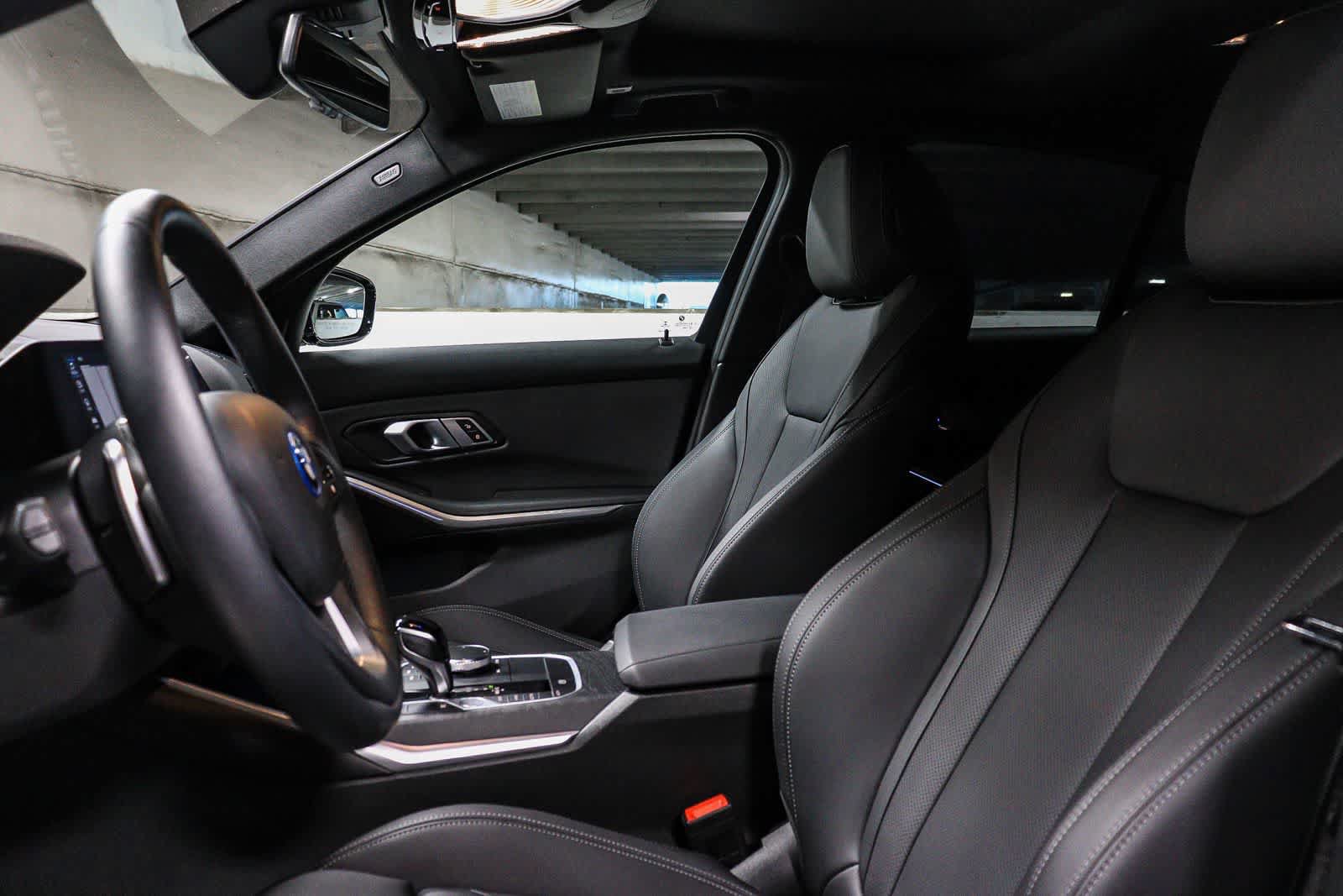 Used 2022 BMW 330e RWD image 18