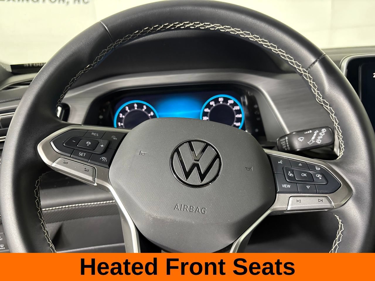 Used 2025 Volkswagen Atlas Cross Sport SE FWD image 13