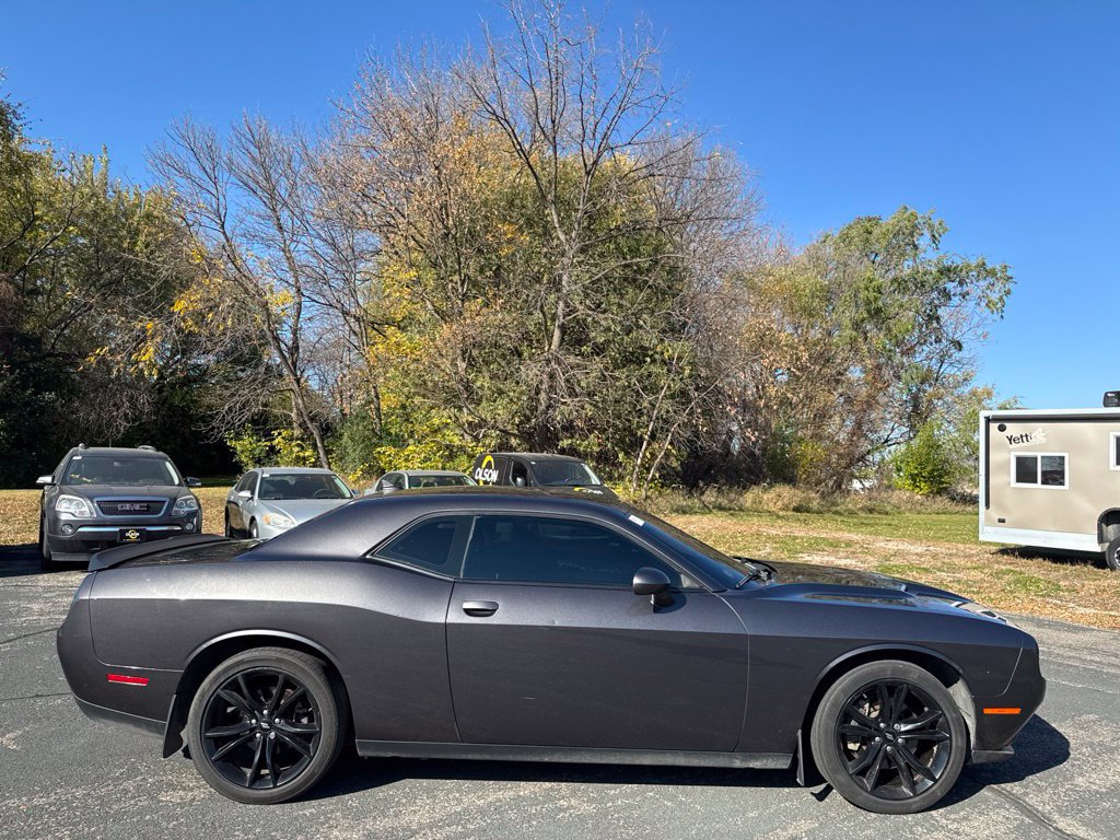 Used 2017 Dodge Challenger SXT Plus RWD image 6
