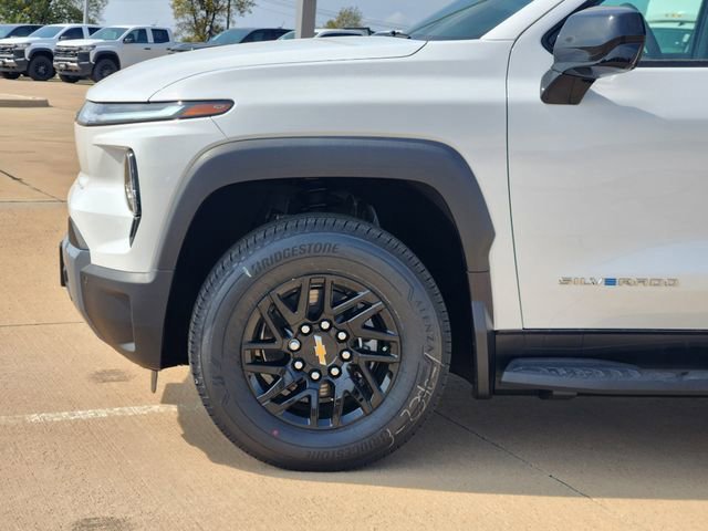 New 2026 Chevrolet Silverado EV LT image 15
