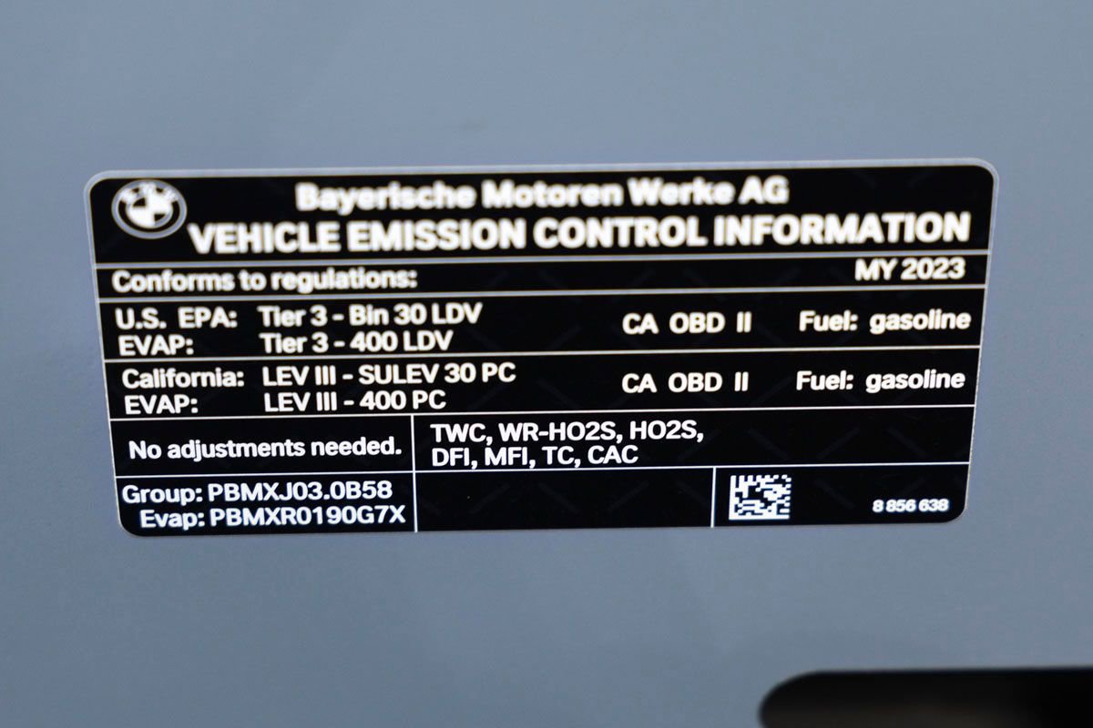 Used 2023 BMW 740i w/ Parking Assistance Package RWD image 37