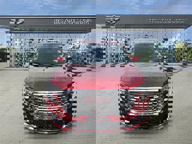 Used 2022 GMC Terrain Denali w/ Denali Premium Package image 2