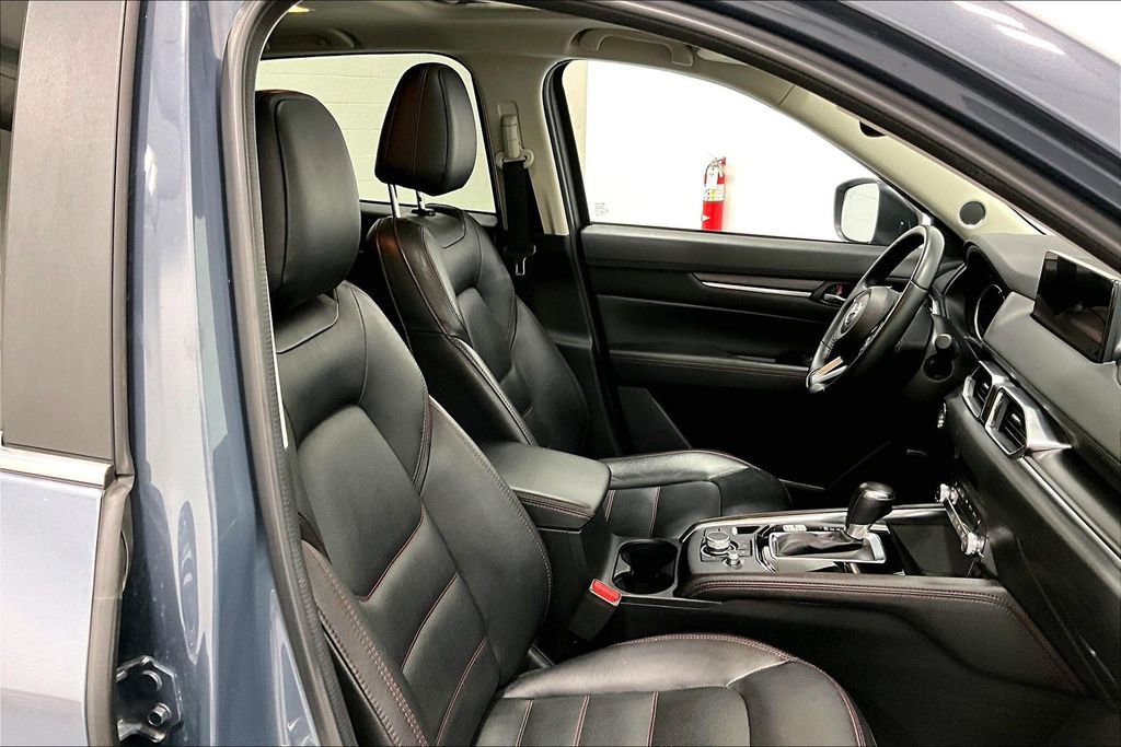 Used 2024 MAZDA CX-5 Carbon Edition image 10