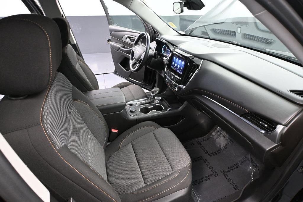 Used 2021 Chevrolet Traverse LT AWD/4WD image 46
