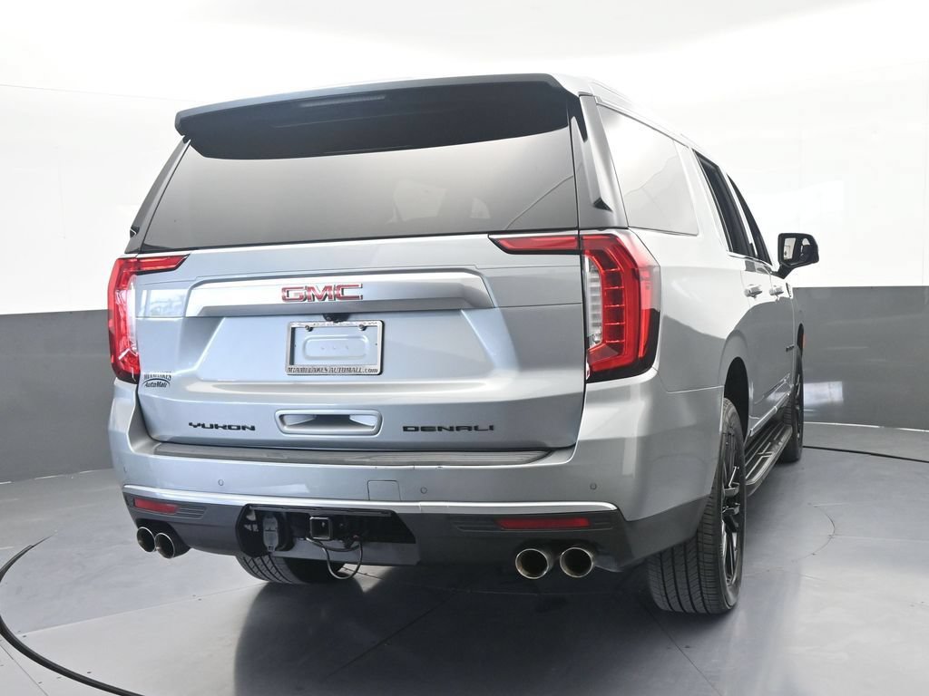 Used 2024 GMC Yukon XL Denali RWD image 5