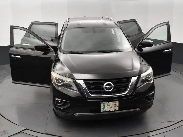 Used 2017 Nissan Pathfinder SV AWD/4WD image 10