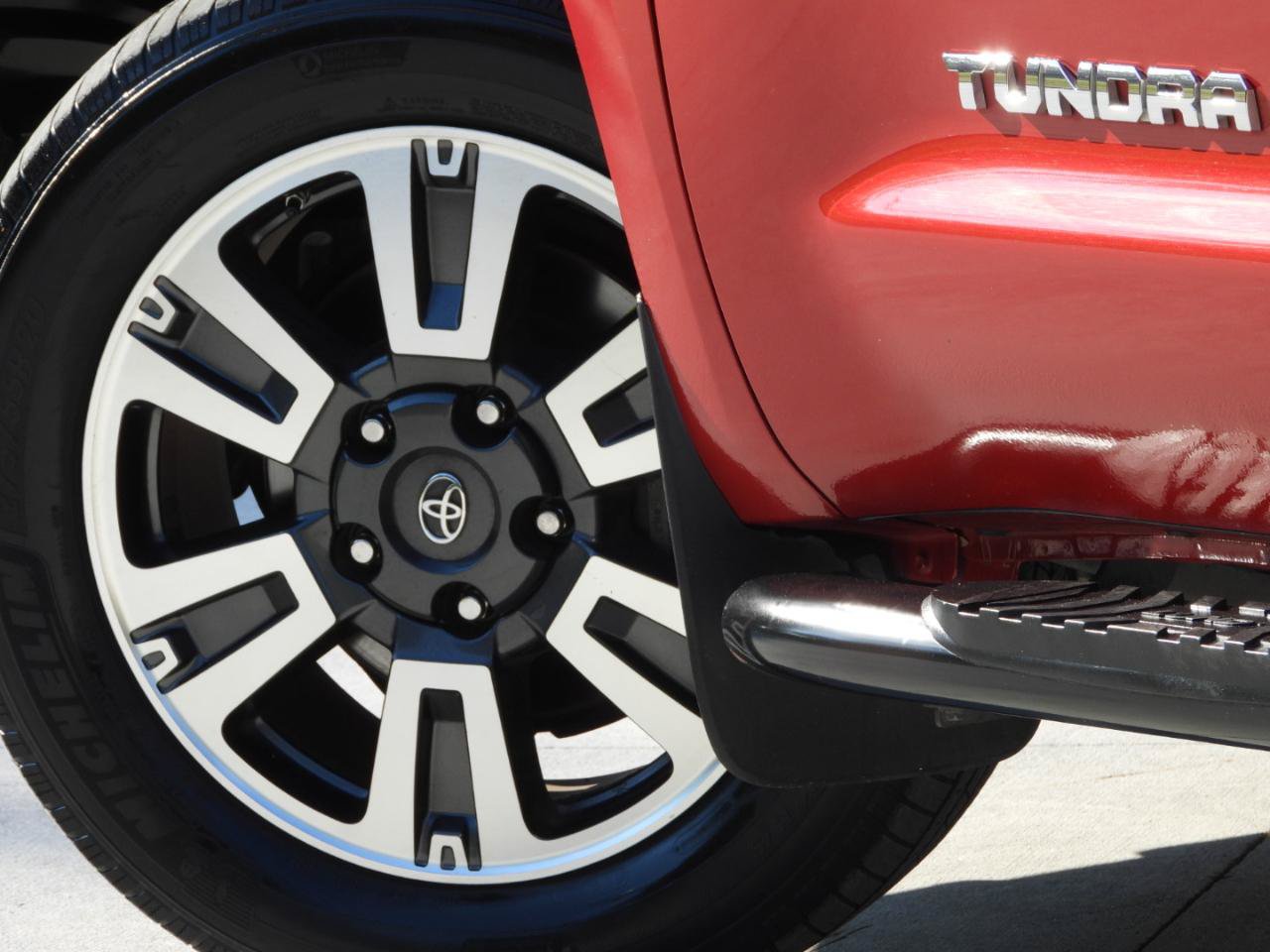 Used 2018 Toyota Tundra CrewMax SR5 w/ TRD Sport Package RWD image 29