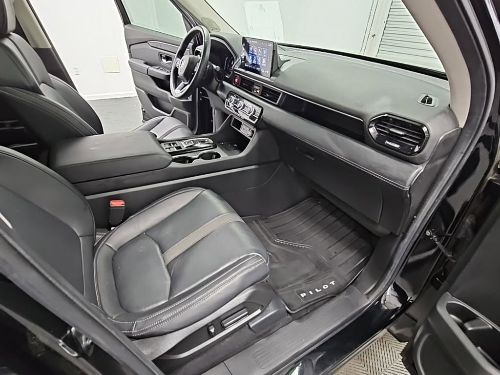 Used 2023 Honda Pilot Touring image 41