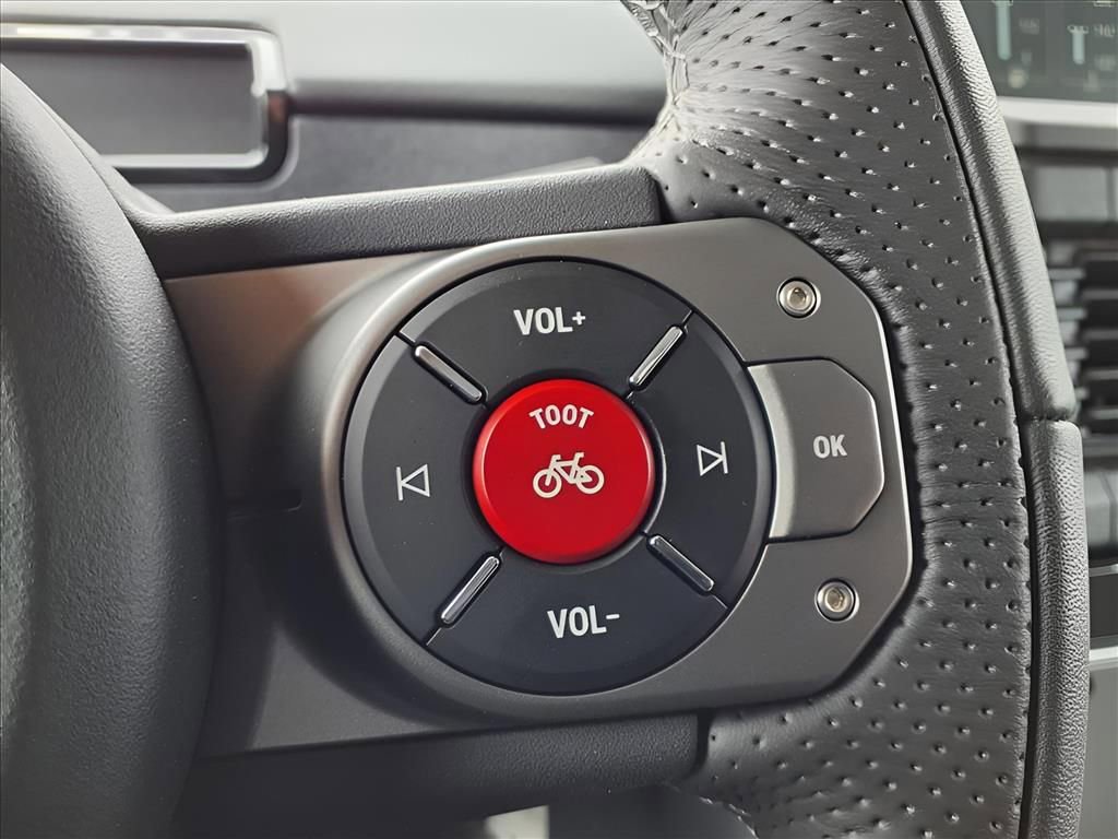 Used 2025 INEOS Grenadier image 22