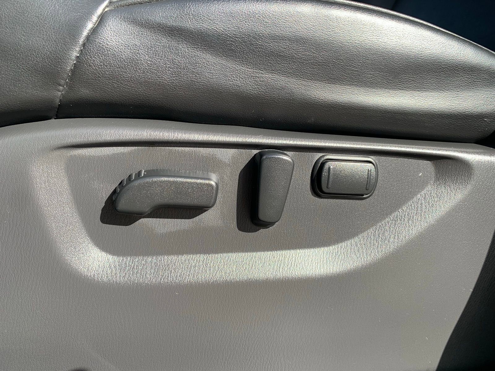 Used 2023 Nissan Armada SV image 35