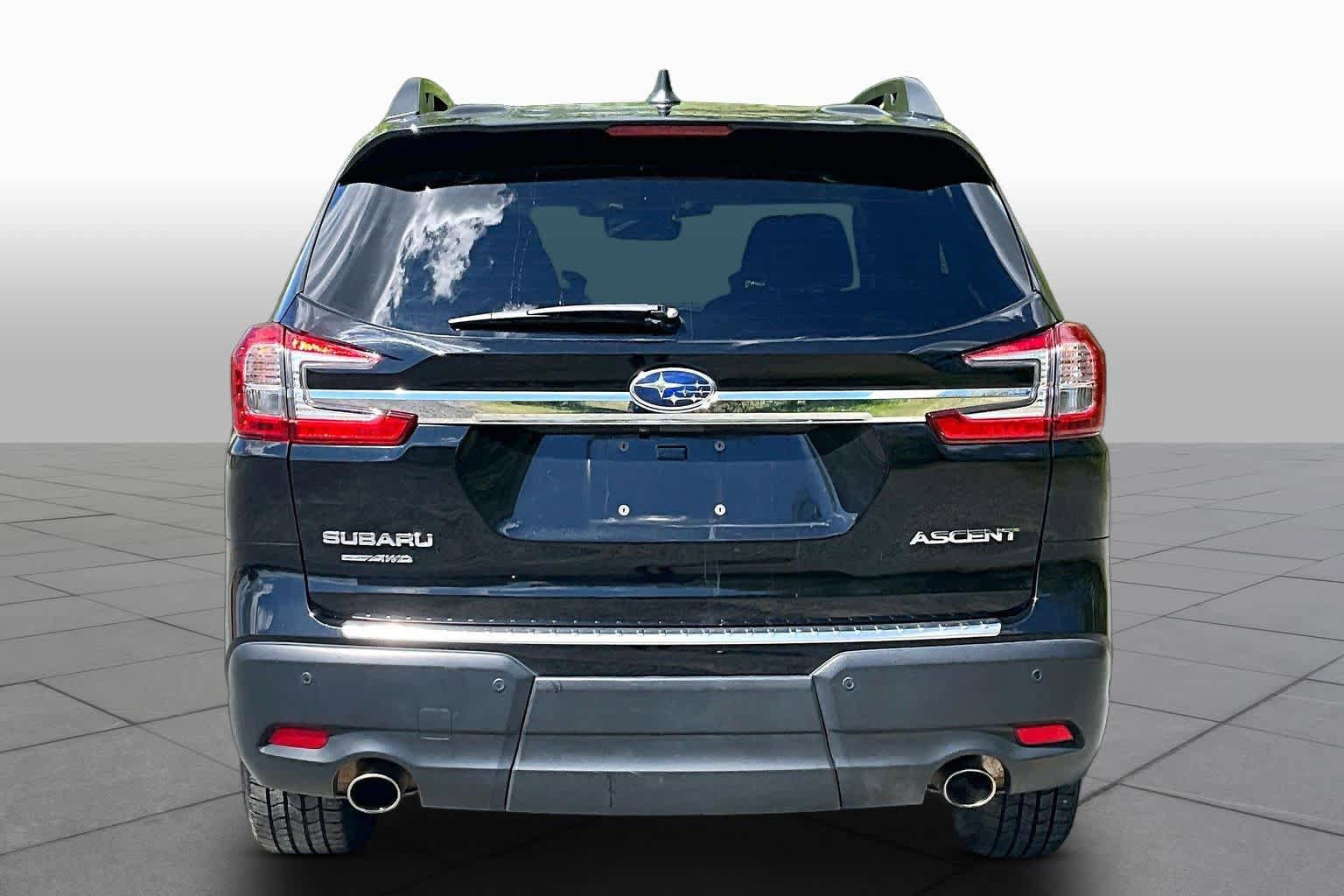 Used 2023 Subaru Ascent Premium w/ Convenience Package AWD/4WD image 5