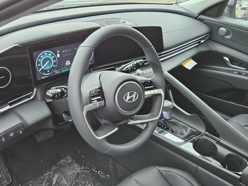 New 2026 Hyundai Elantra Limited FWD image 14