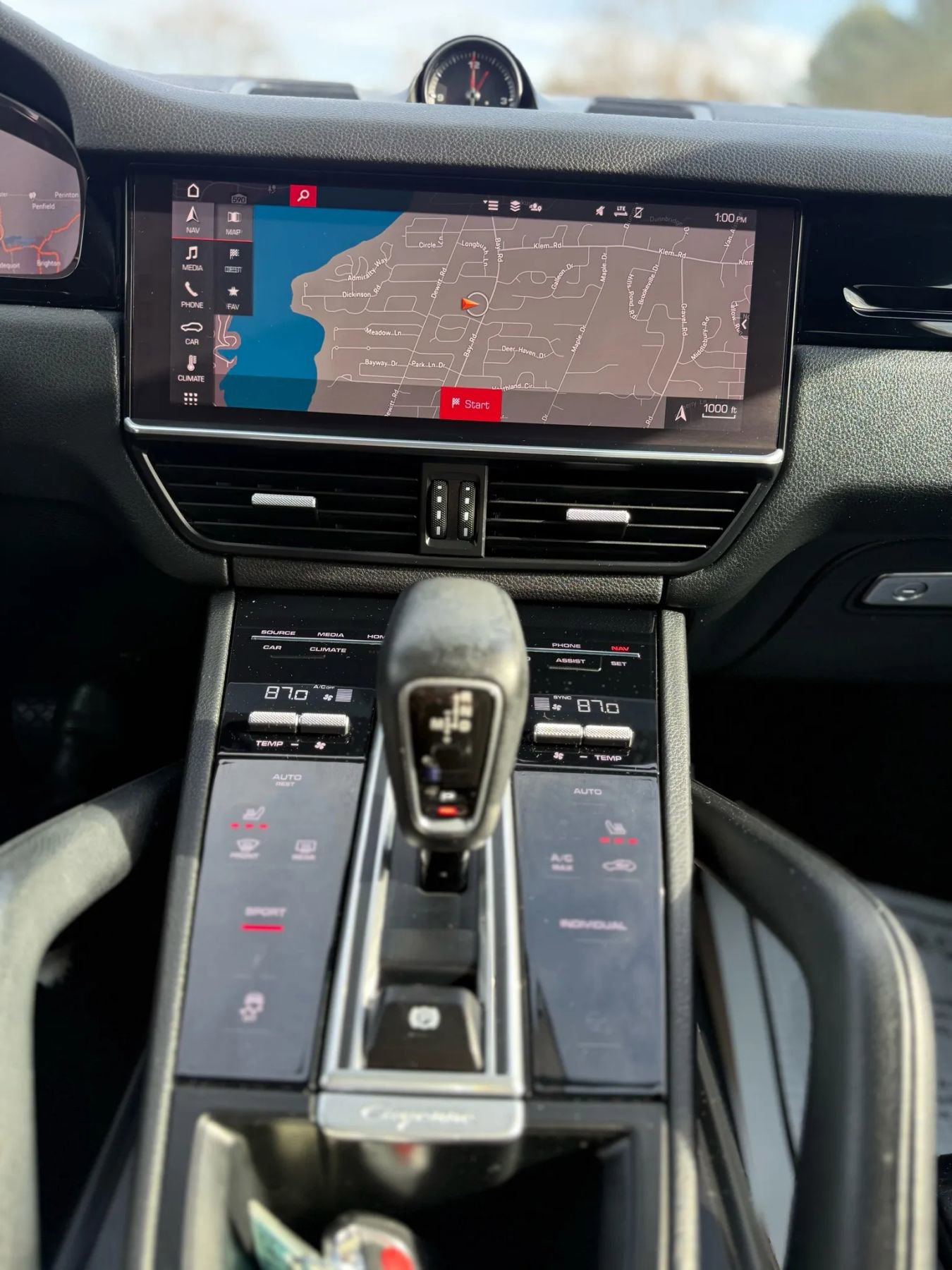 Used 2021 Porsche Cayenne Sport Utility 4D image 31