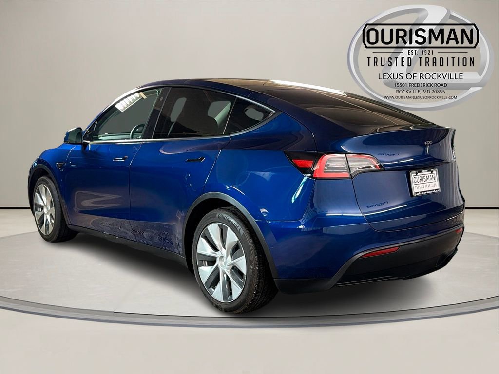 Used 2021 Tesla Model Y Standard Range image 4