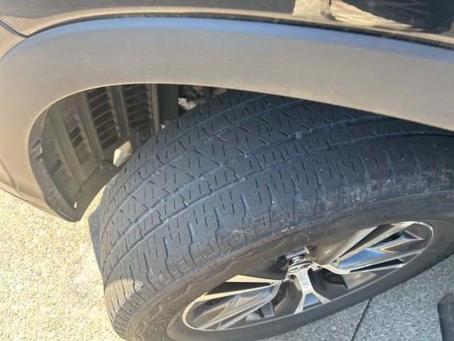 Used 2017 Toyota Highlander Plus AWD/4WD image 18