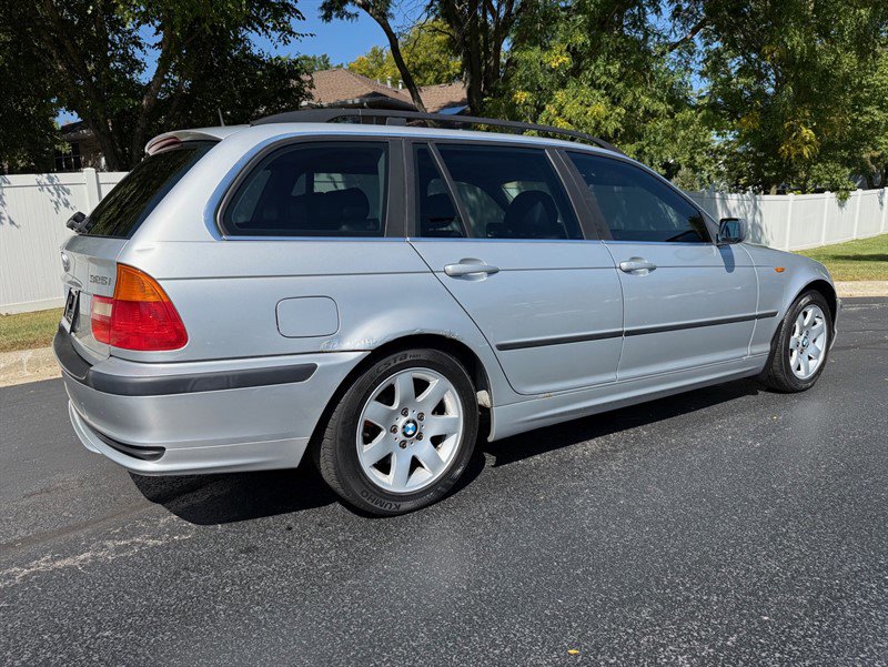 Used 2003 BMW 325i Wagon image 6