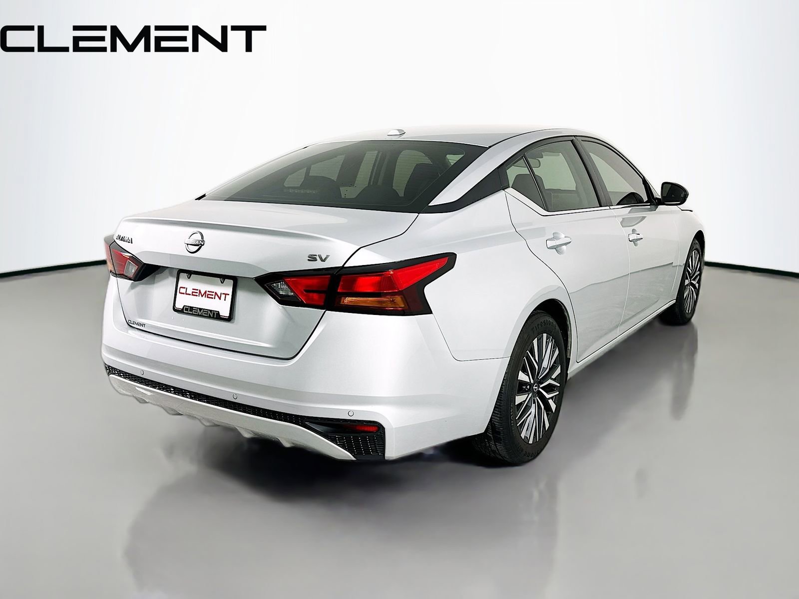Used 2024 Nissan Altima 2.5 SV image 7