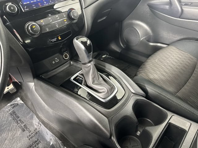 Used 2019 Nissan Rogue S AWD/4WD image 17