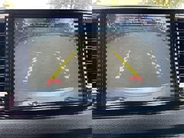 Used 2024 Chrysler Pacifica Touring-L image 17