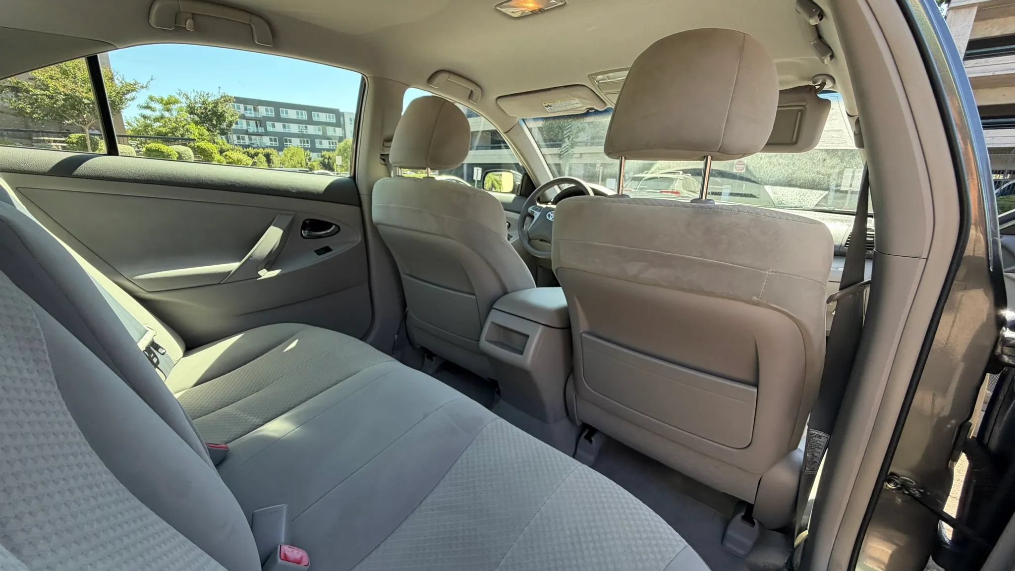 Used 2007 Toyota Camry LE FWD image 17
