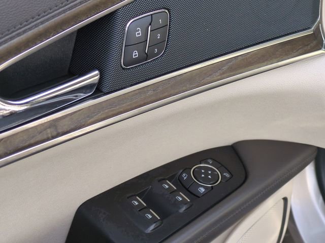 Used 2019 Lincoln Nautilus Select w/ Cargo Utility Package FWD image 13