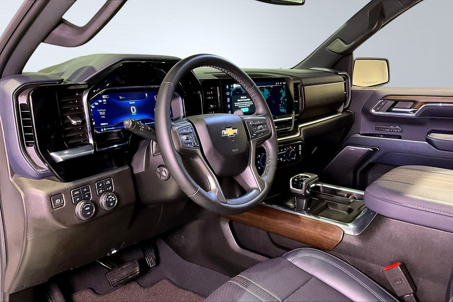 Used 2024 Chevrolet Silverado 1500 High Country AWD/4WD image 19