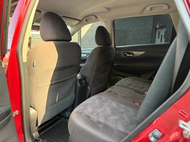 Used 2015 Nissan Rogue SV image 12