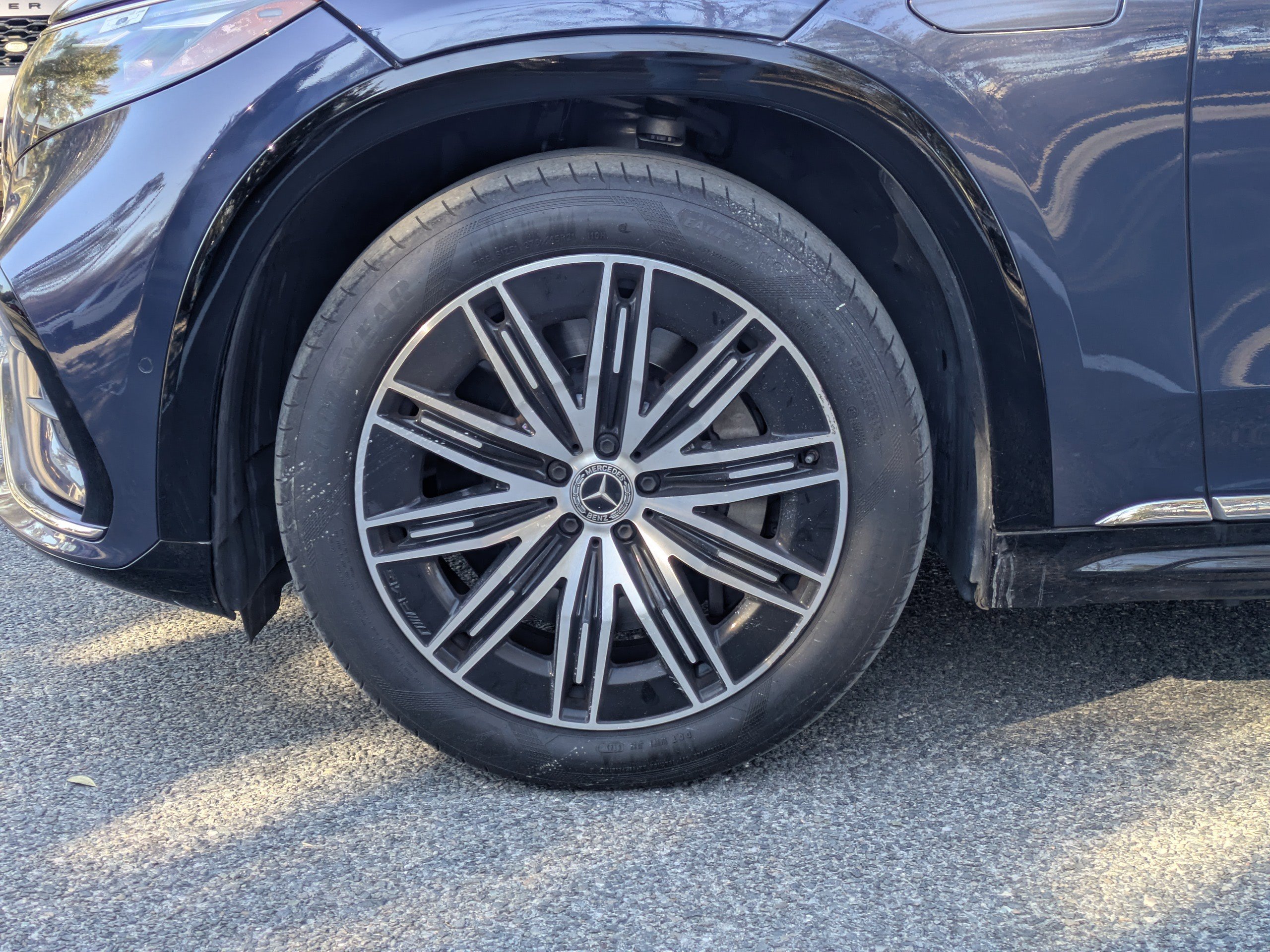 Certified 2023 Mercedes-Benz EQS 580 4MATIC SUV image 3