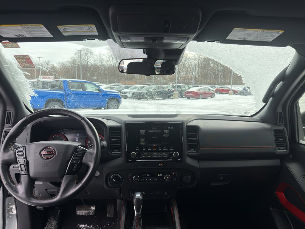 Used 2022 Nissan Frontier PRO-4X image 27