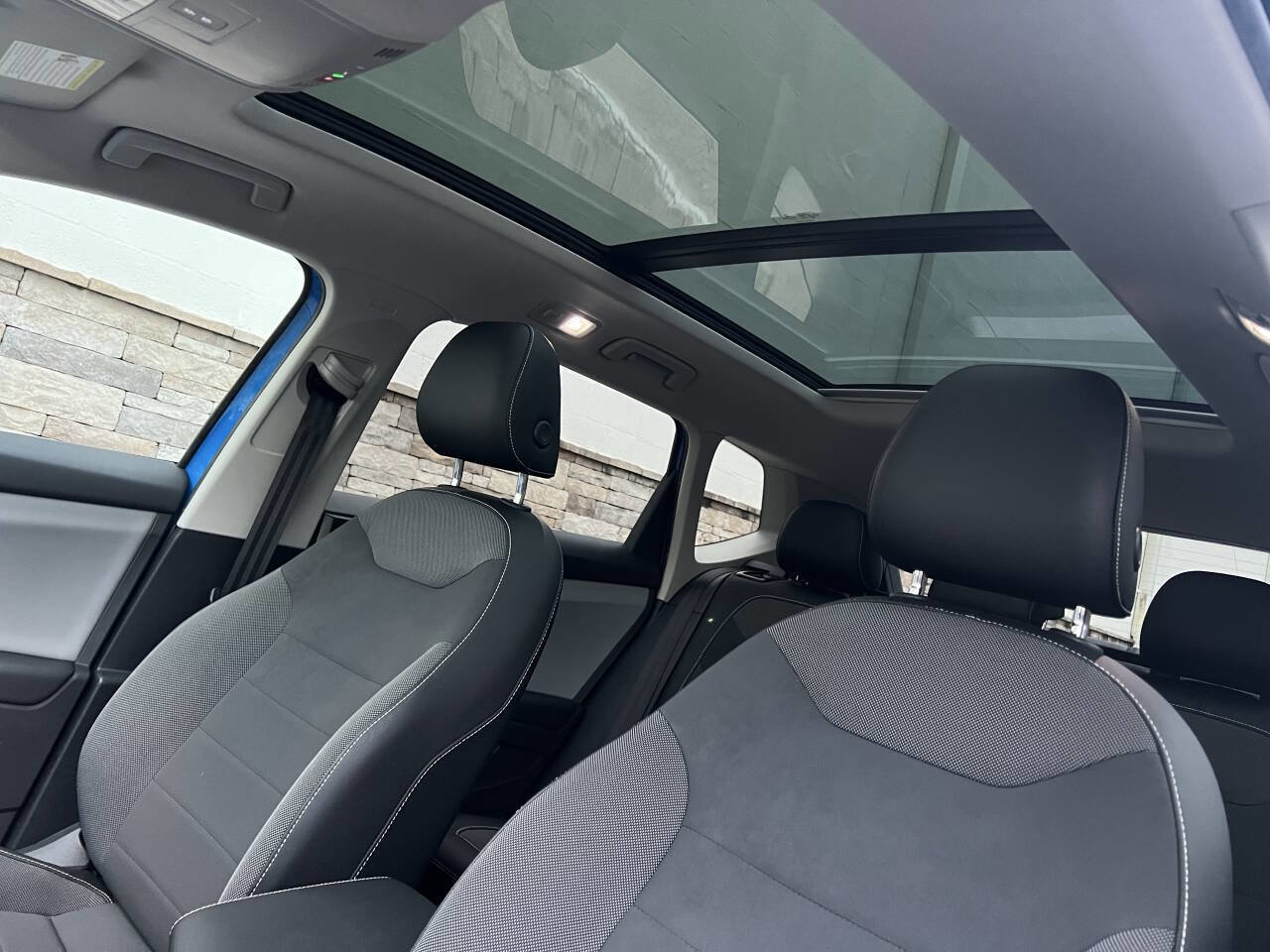 Used 2022 Volkswagen Taos SE image 12