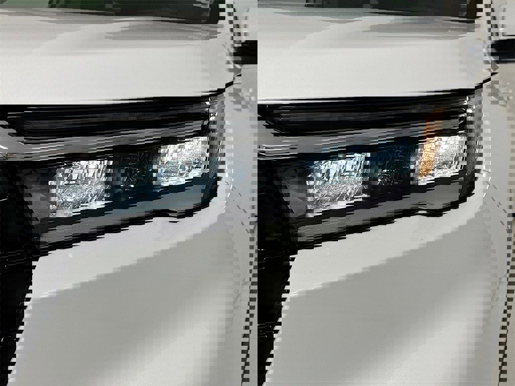 New 2025 Honda Pilot Touring image 9