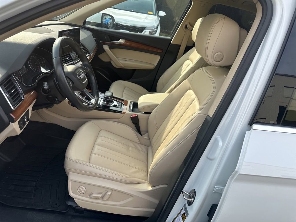 Used 2022 Audi Q5 2.0T Premium image 12