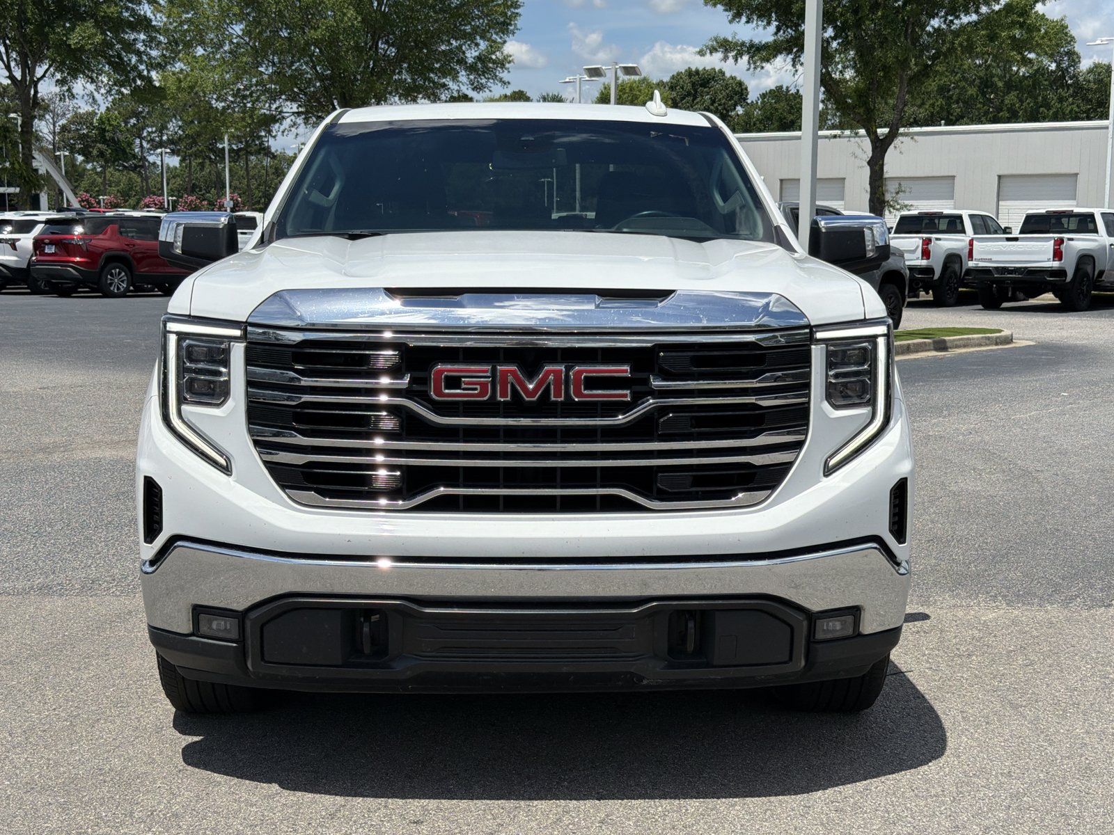 Used 2024 GMC Sierra 1500 SLT AWD/4WD image 6