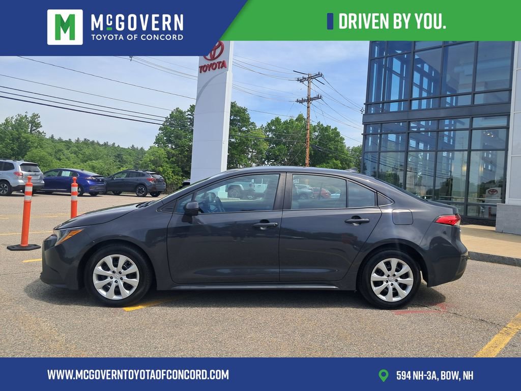 Used 2023 Toyota Corolla LE FWD image 2
