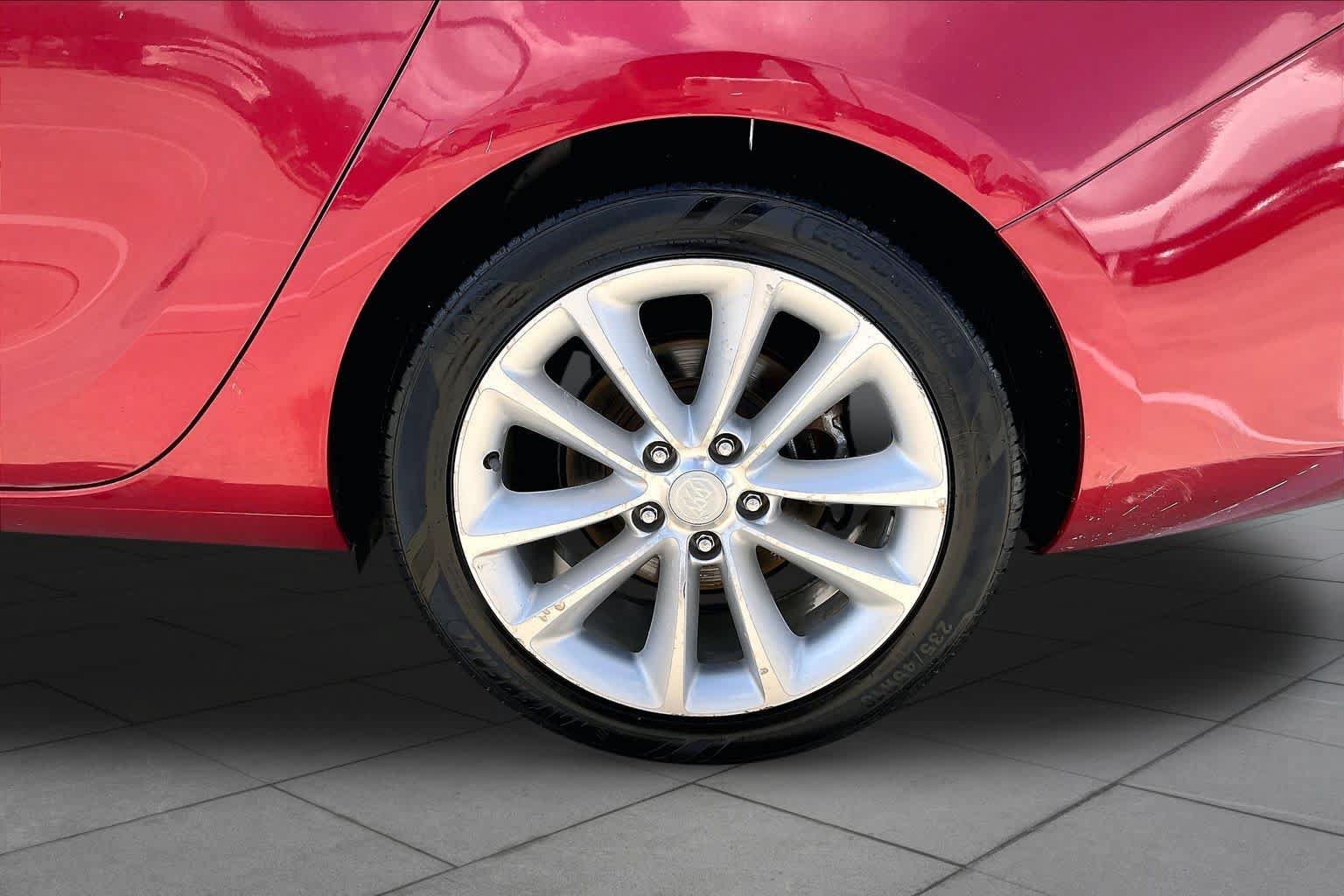 Used 2012 Buick Verano FWD image 6
