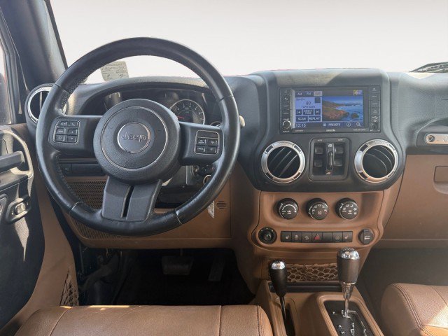 Used 2012 Jeep Wrangler Unlimited Rubicon w/ Connectivity Group AWD/4WD image 4
