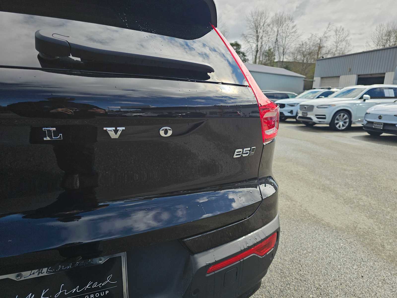 Used 2025 Volvo XC40 B5 Plus w/ Protection Package Premier image 14