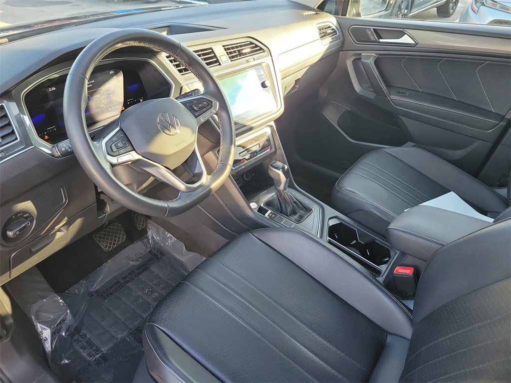 Used 2022 Volkswagen Tiguan SE image 13