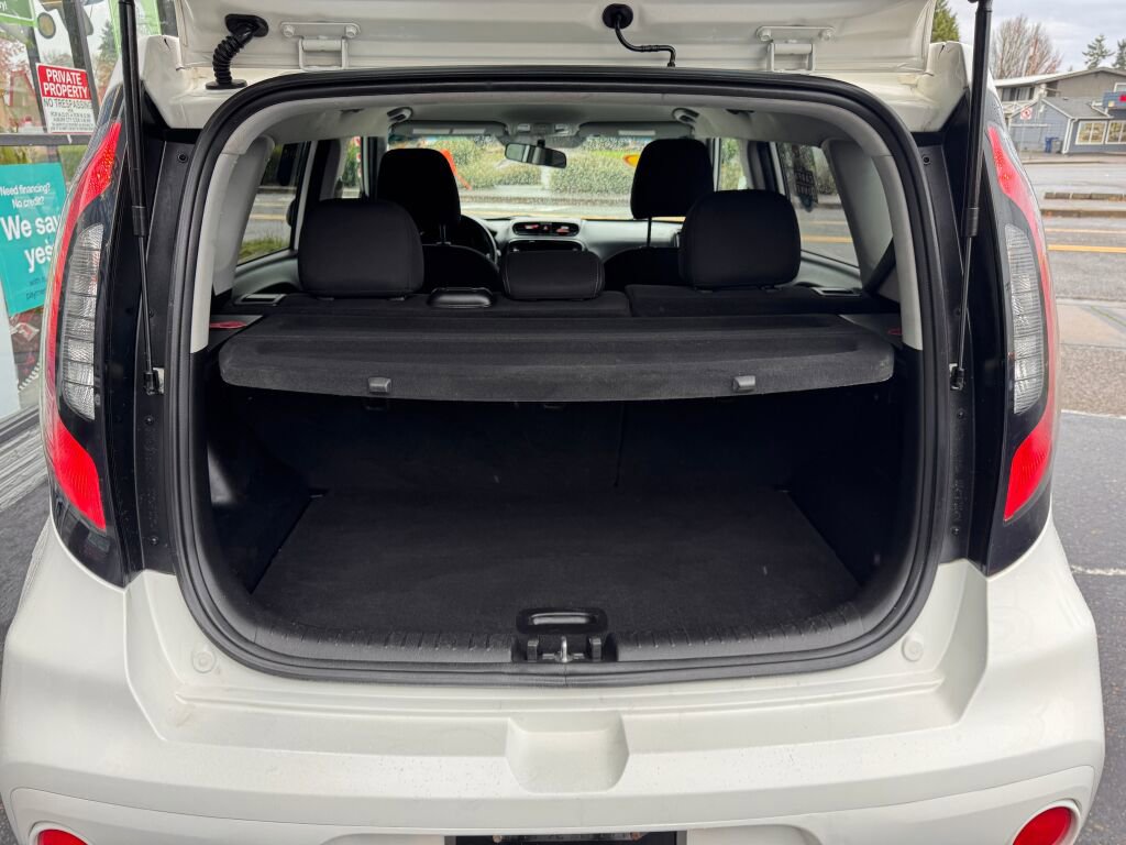 Used 2018 Kia Soul + image 13