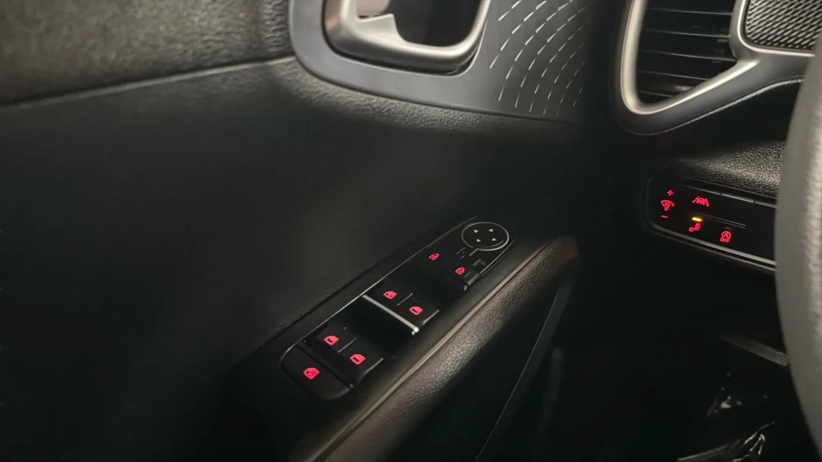 Used 2020 Kia Soul S FWD image 15
