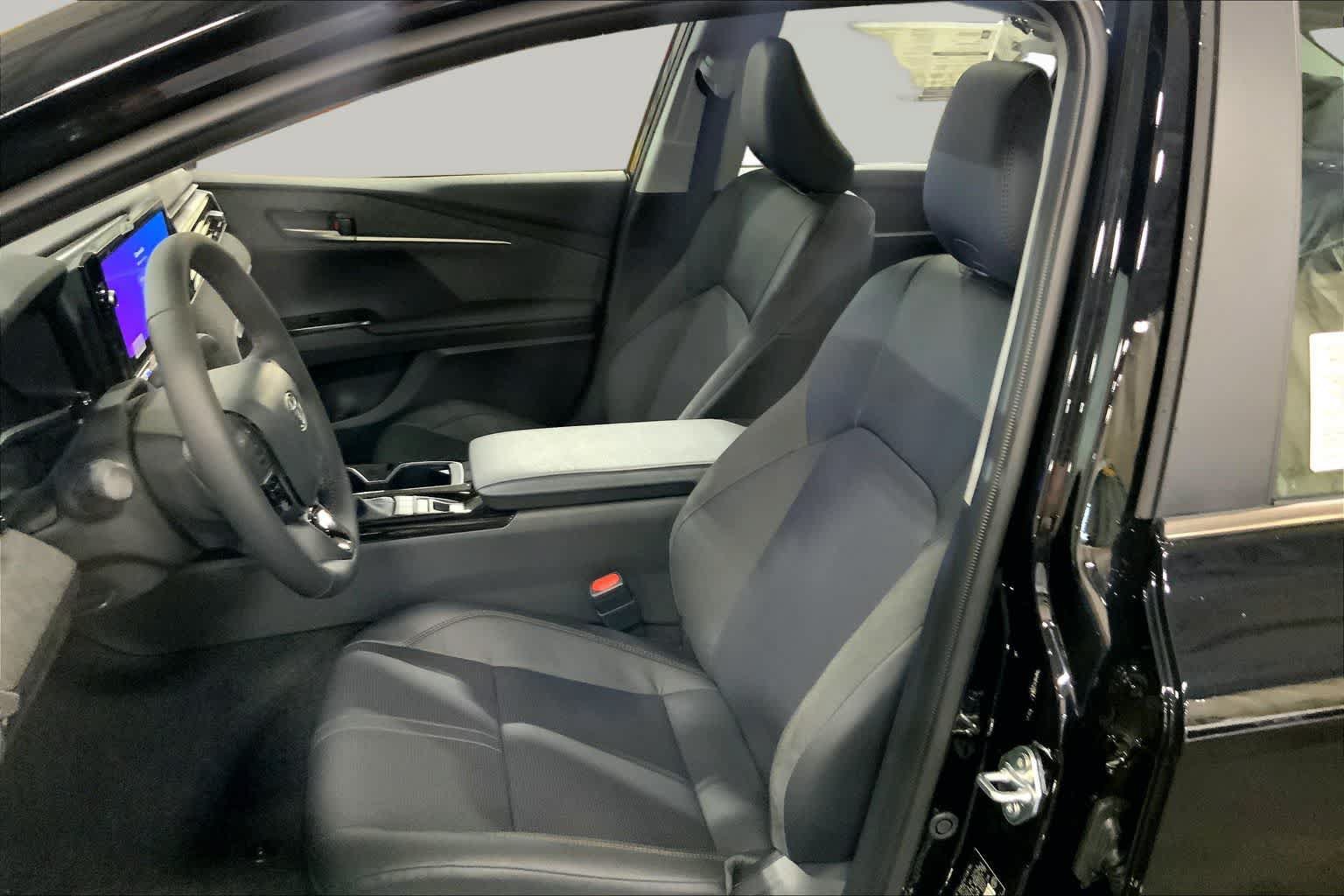 New 2026 Toyota Camry XLE w/ Premium Plus Package AWD/4WD image 9