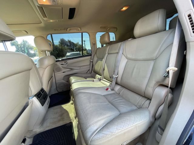 Used 2010 Lexus LX 570 4WD w/ Luxury Pkg image 13