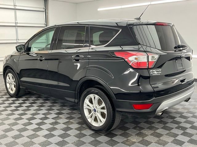 Used 2017 Ford Escape SE w/ SE Cold Weather Package AWD/4WD image 18